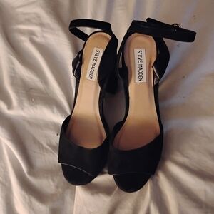 Steve Madden Sz. 9.5, Black Suede, Open-Toe Ankle Strap Block Heel Sandals